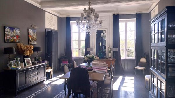 Loriol-du-Comtat (84870) DOMAINE D’EXCEPTION AU CŒUR DU COMTAT VENAISSIN – Vue panoramique Mont Ventoux, chevaux, vignes..