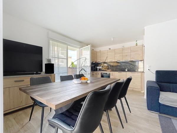 MAGNIFIQUE!!! F4 AVEC TERRASSE ET PARKING