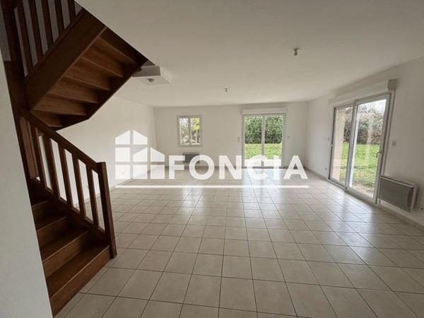 Location Maison 4 pièces 100.3 m² - LIEUDIT LES PLANTADES Pierrelatte 26700