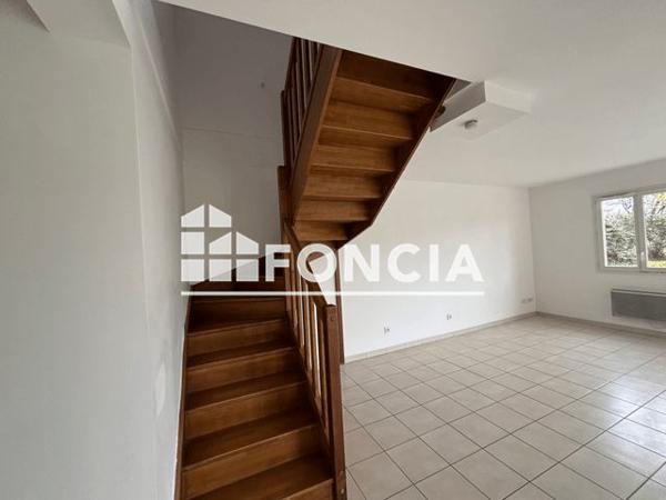 Location Maison 4 pièces 100.3 m² - LIEUDIT LES PLANTADES Pierrelatte 26700