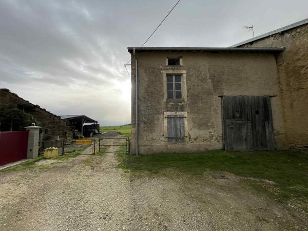 MAISON A RENOVER AVEC 6500 M² DE TERRAIN