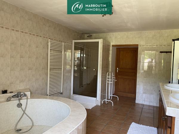 Propriete 9 pièce(s) 6 chambre(s) 338 m²