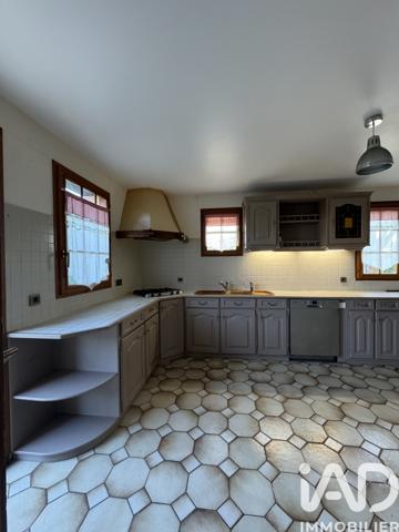 Maison à vendre 10 pièces 214 m² Trouy