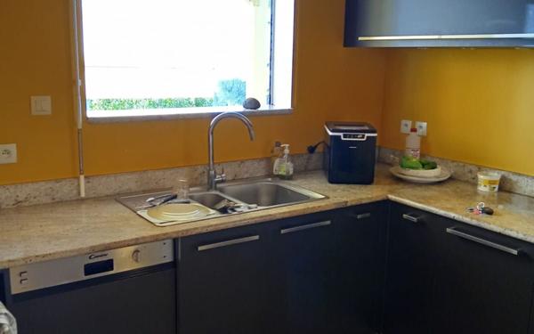 Maison à louer    5 pièces •  Vieux-Habitants