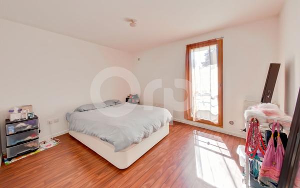 Appartement à vendre    3 pièces • 69 m2 Dammartin-en-Goële