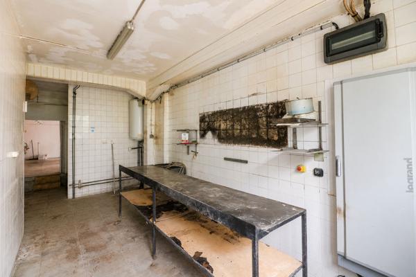 Immeuble Varennes Vauzelles, 258m2, investissement, local commercial, terrain, proche commerces, 2H30 de Paris