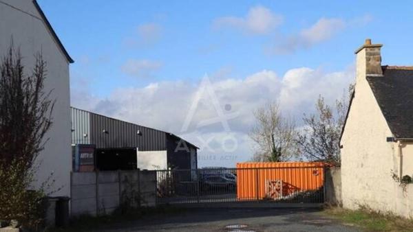 Grand Terrain de 4750 m2 à lotir.