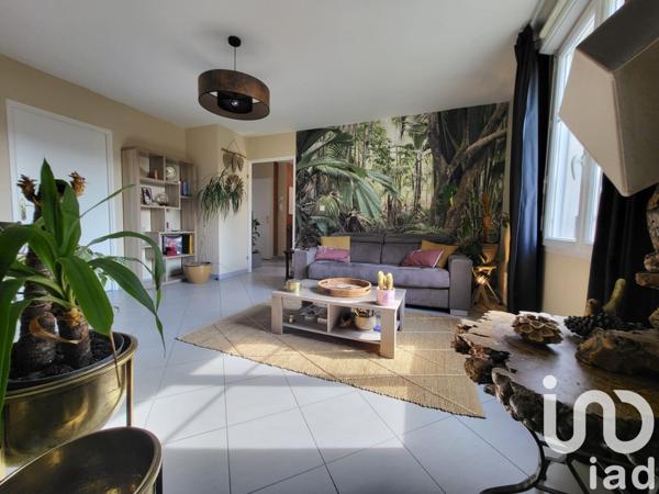 Appartement 3 pièces de 56 m² à Pontault-Combault (77340)