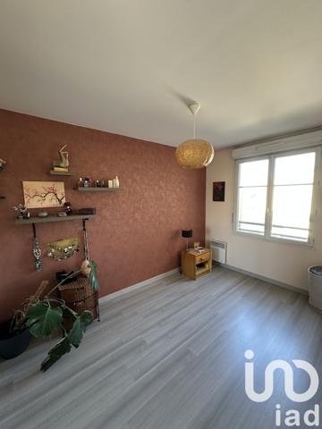 Appartement 3 pièces de 56 m² à Pontault-Combault (77340)