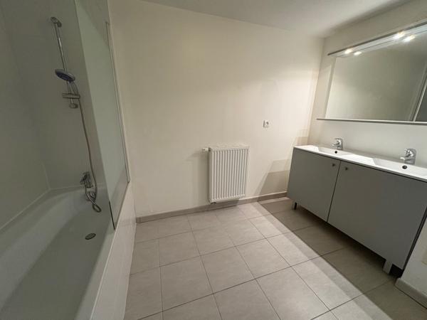 Appartement à louer |                                        Bègles |                                        3 pièces  | 62 m²