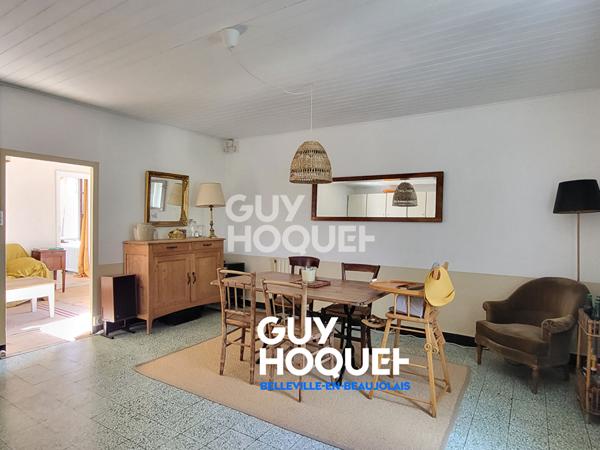 Maison à rénover avec terrain, cour intérieure et dépendances à 10 min de Belleville-en-Beaujolais