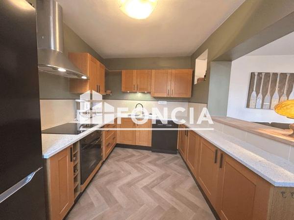 Location Appartement 3 pièces 73.43 m² - Beaumes De Venise 84190