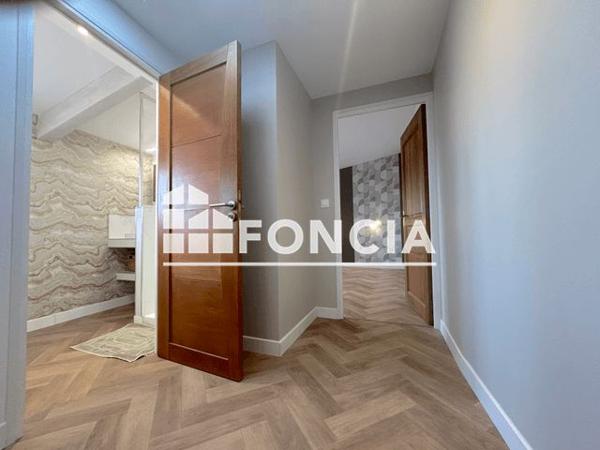 Location Appartement 3 pièces 73.43 m² - Beaumes De Venise 84190