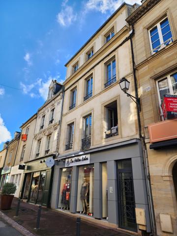 Bayeux, centre ville : Immeuble de rapport