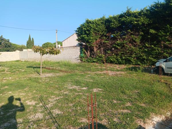 Pennes-Mirabeau (13170) Terrain plat constructible de 775 m2 cloturé