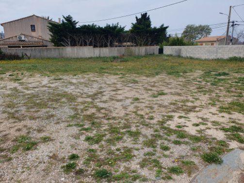 Pennes-Mirabeau (13170) Terrain plat constructible de 775 m2 cloturé