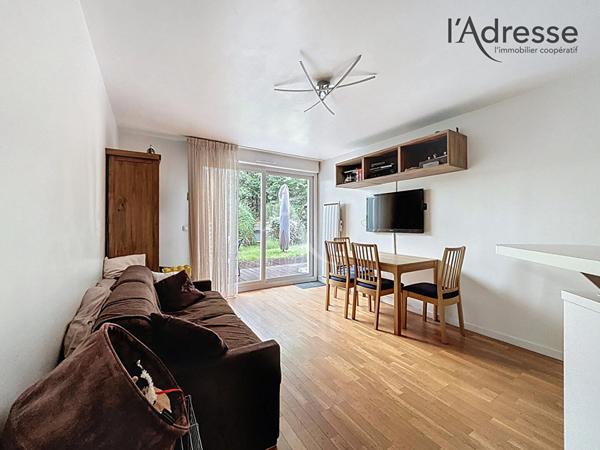 Suresnes - Appartement 3 pièces de 58 m² avec jardin 200 m² - Parking et Cave - 2ème parking en sus