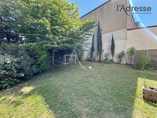 Suresnes - Appartement 3 pièces de 58 m² avec jardin 200 m² - Parking et Cave - 2ème parking en sus