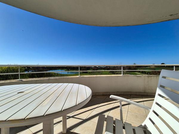 GRAND APPARTEMENT AVEC VUE MER