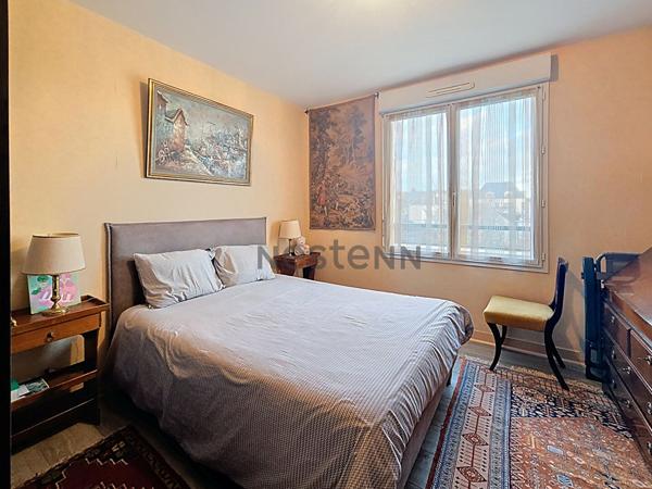 RARE à SAINT CYR-SUR-LOIRE, RESIDENTIEL, APPARTEMENT T4+TERRASSE+DOUBLE BOX+ CAVE