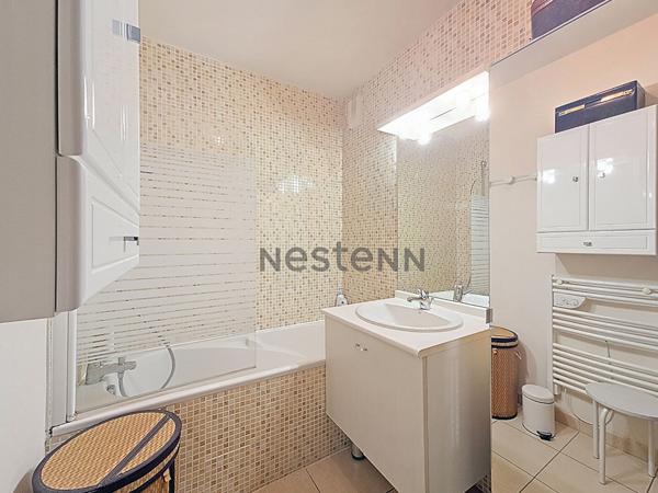 RARE à SAINT CYR-SUR-LOIRE, RESIDENTIEL, APPARTEMENT T4+TERRASSE+DOUBLE BOX+ CAVE