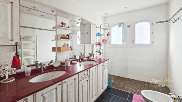 Blanquefort - Maison Familiale 5 Pièces de 145 m²