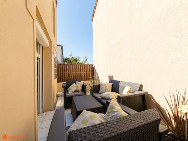 Quartier du Plateau. Maison 3 pièces 65 m² avec terrasse et cour.