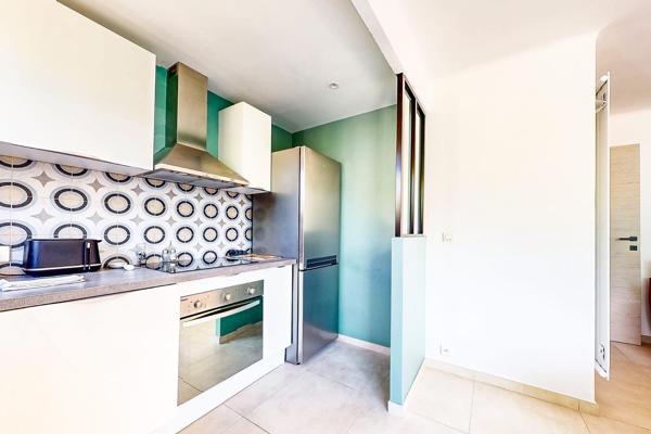 CANNES Basse Californie - 2 pièces rénové 42m2 - Terrasse 17m2 - Dernier étage