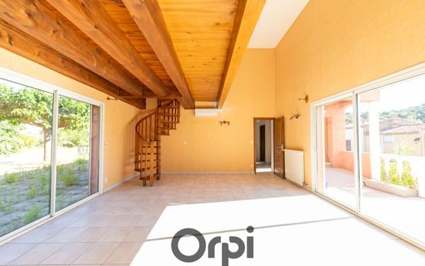 Maison à vendre    3 pièces •  Maury