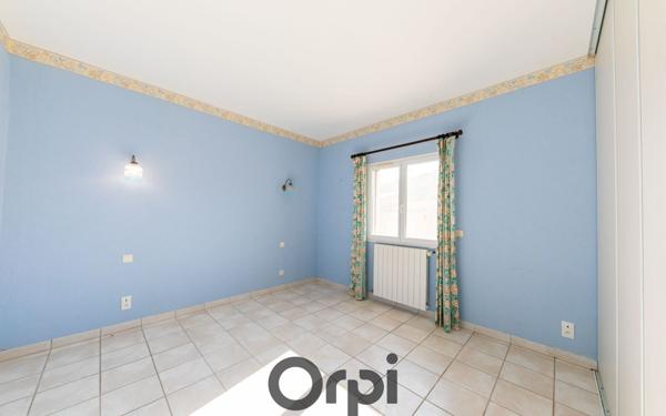 Maison à vendre    3 pièces •  Maury