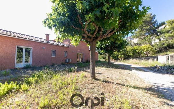 Maison à vendre    3 pièces •  Maury