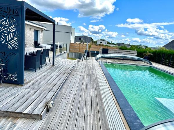 Maison à LA POSSONNIERE, 49170 - 6 pièces 212m²