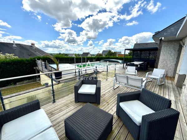 Maison à LA POSSONNIERE, 49170 - 6 pièces 212m²