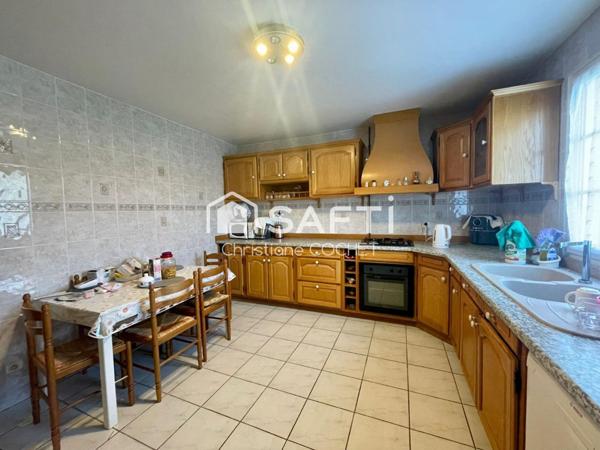 Grande maison au Mée Village à 800m de la gare sans nuisance