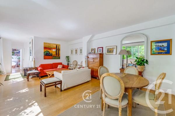 Appartement Atelier D'Artiste à vendre  4 pièces - 119,60 m 2   PARIS  - 75009