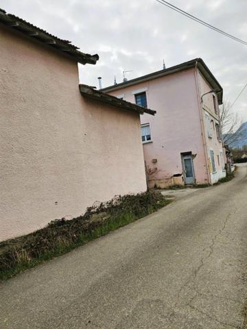 BÂTIMENT  /IMMEUBLE  A VENDRE 628 m² SAINT- JEAN  DE-MOIRANS 38430