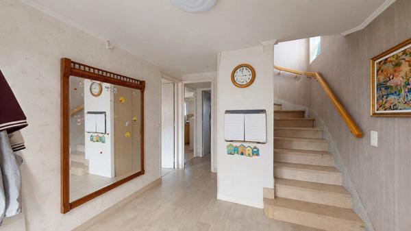 Vente                                                      Maison
                        
                     7 pièces                      165 m2                     à Chelles