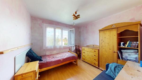 Vente                                                      Maison
                        
                     7 pièces                      165 m2                     à Chelles