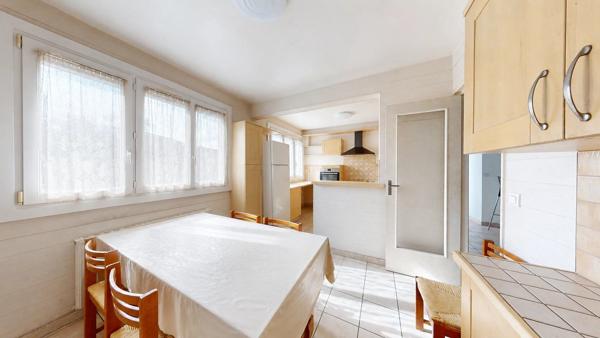 Vente                                                      Maison
                        
                     7 pièces                      165 m2                     à Chelles