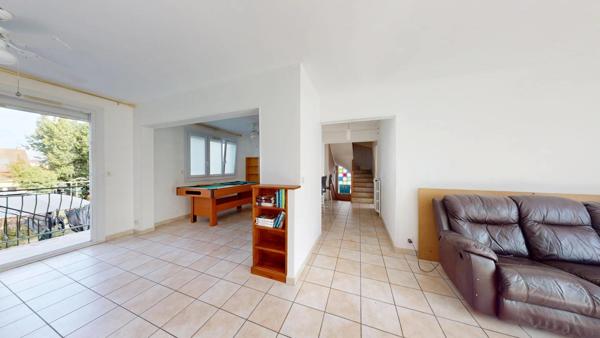 Vente                                                      Maison
                        
                     7 pièces                      165 m2                     à Chelles