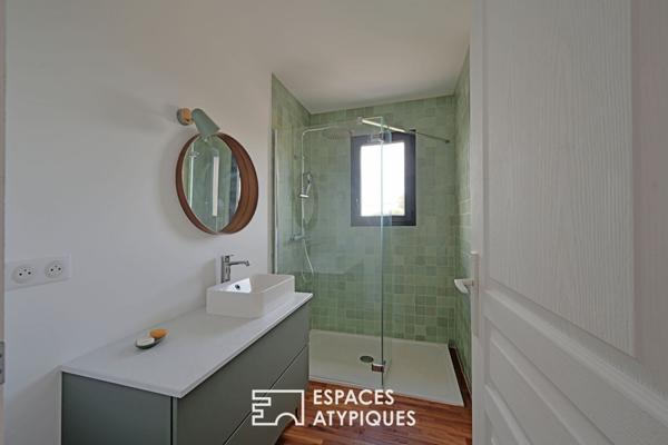 Bastide contemporaine avec piscine et tiny house au coeur de la nature