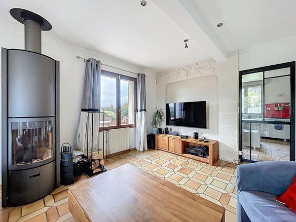 A VENDRE à 49130 Sainte Gemmes sur Loire 8 pièces 210 m² habitable 6 chambres 1600 m² jardin avec garage et atelier de 43 m² !