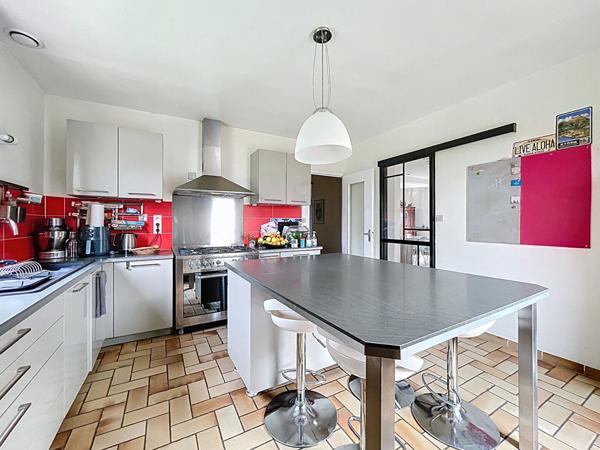 A VENDRE à 49130 Sainte Gemmes sur Loire 8 pièces 210 m² habitable 6 chambres 1600 m² jardin avec garage et atelier de 43 m² !