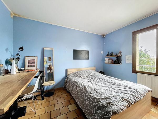 A VENDRE à 49130 Sainte Gemmes sur Loire 8 pièces 210 m² habitable 6 chambres 1600 m² jardin avec garage et atelier de 43 m² !