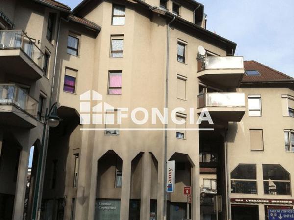 Location Local commercial 1 pièce 105.4 m² - AVENUE DE LA GARE Evian Les Bains 74500