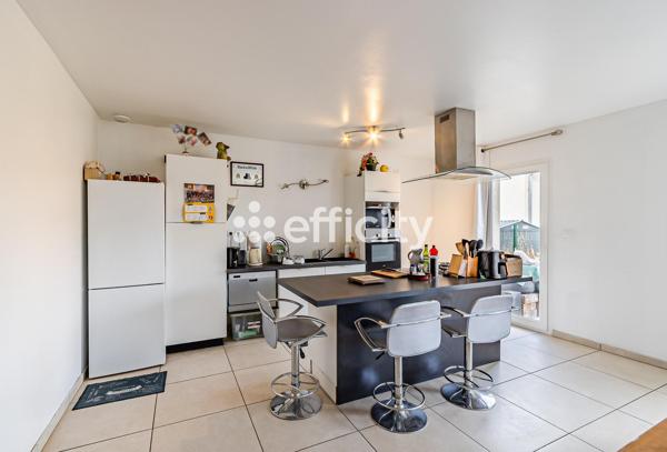 Maison
         5 pièces
        - 102 m² Exclusivité 320 000 € *
