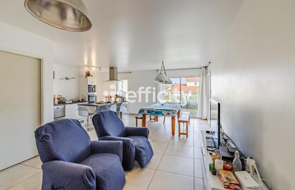 Maison
         5 pièces
        - 102 m² Exclusivité 320 000 € *