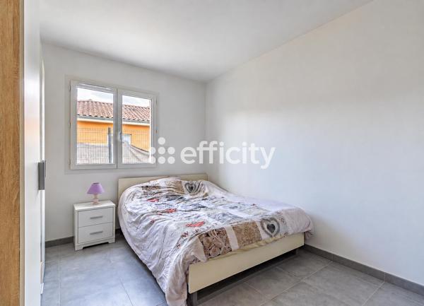 Maison
         5 pièces
        - 102 m² Exclusivité 320 000 € *
