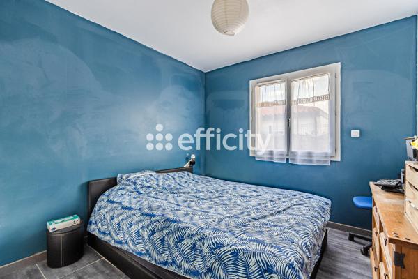 Maison
         5 pièces
        - 102 m² Exclusivité 320 000 € *