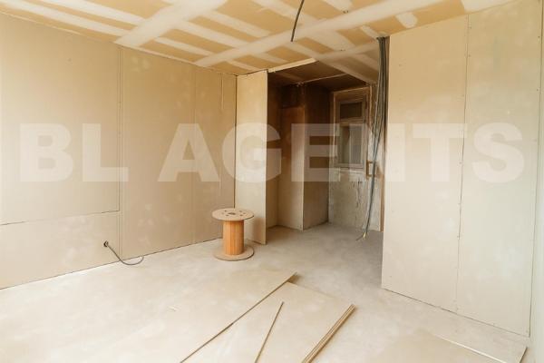 Sous Offre en cour de négocition - T1 Bis à rénover - Lisieux centre - Dernière étage - Vue Basiliqu